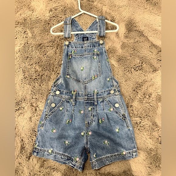 Gap jumper/Jeans👖 - Picture 1 of 2